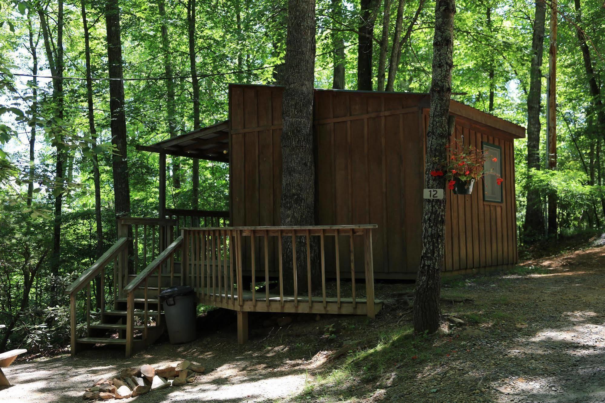 Linville Falls Campground, Rv Park, And Cabins Exteriér fotografie